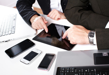 Aufkleber - Business people group working with laptop.