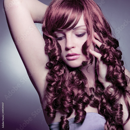 Naklejka na szybę Portrait elegante Lady mit rotem Haar / haircolors-21