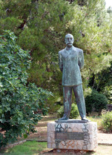 Mali Losinj Ambroz Haracic Statue