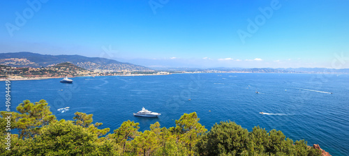 Naklejka samoprzylepna Widok na zatokę Cannes. 