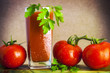 art sok pomidorowy warzywa pomidory świeże pietruszka deska