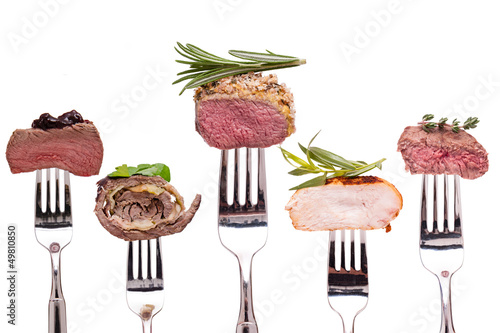 Fotografie, Obraz Verschiedene Sorten Fleisch auf einer Gabel