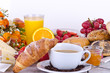 Leckeres, vielfältiges Frühstück am Morgen genießen