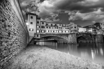 Wall Mural - Ponte Vecchio over Arno River, Florence, Italy. Beautiful black