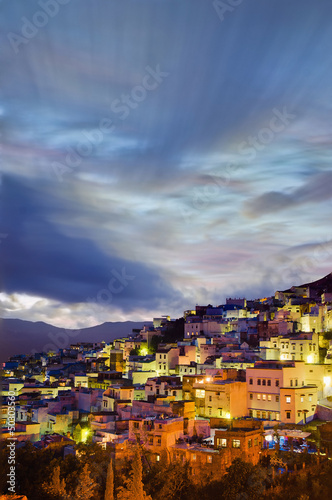 Plakat na papierze fotorealistycznym Zmierzch na Chefchaouen błękitnym miasteczku przy Morocco