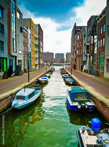 Board z aluminiowym obramowaniem Kanał lamong w Amsterdamie