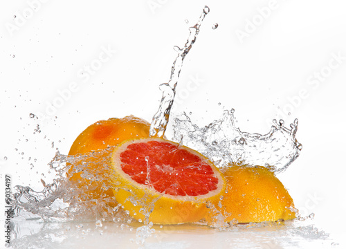 Plakat na papierze fotorealistycznym Grejpfruty z zalewaniem
