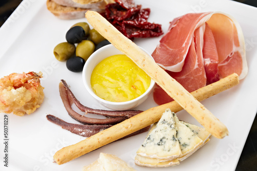 Board z aluminiowym obramowaniem Talerz z tapas