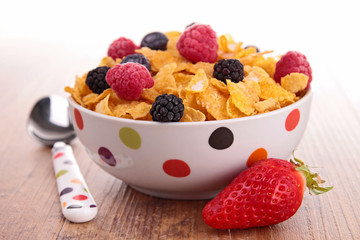 Poster - bowl of cornflakes and berries