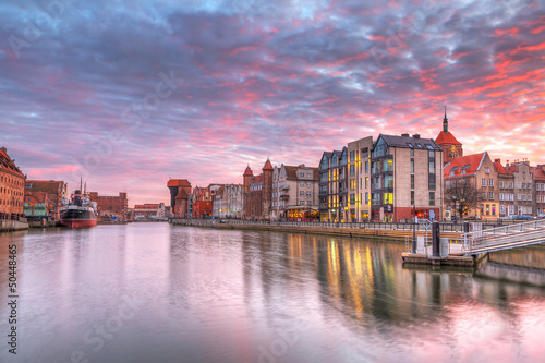 Nowoczesny obraz na płótnie Sunset in old town of Gdansk at Motlawa river, Poland