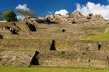 Wall Mural - Tonina Maya ruins in Mexico
