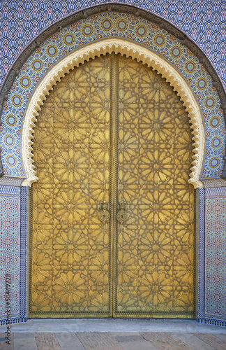 Dekoracja na wymiar  drzwi-do-palac-krolewskiego-w-fezie-maroko