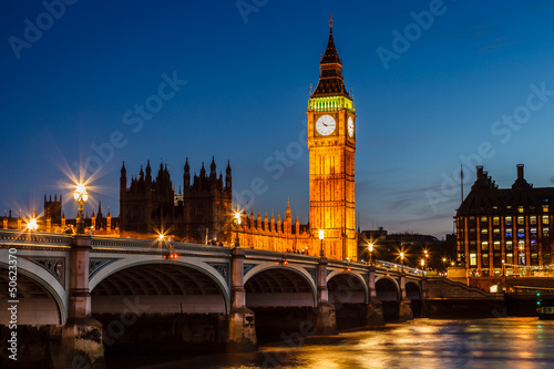 Naklejka samoprzylepna Big Ben i dom parlamentu w nocy, Londyn, Wielka Brytania