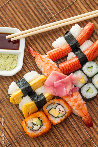 Tapeta ścienna Pyszne świeże sushi