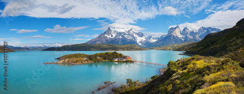 Tapeta ścienna Dom na wyspie w parku narodowym torres del paine
