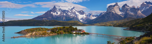 Tapeta ścienna Dom na wyspie w parku narodowym torres del paine