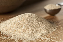 Organic Raw Yeast For Baking Bread