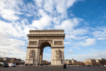 Fototapete - Arc de Triomphe, Paris in nice blue sky day