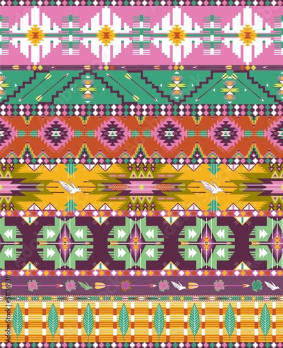 Obraz na płótnie canvas trzyczęściowy "tryptyk" Bezszwowy kolorowy aztec geometryczny wzór z ptakami i strzała