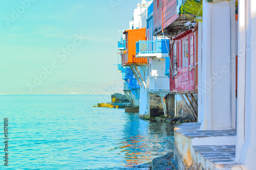 Plakat na papierze fotorealistycznym Grecja, zbliżenie na małej weneckiej stolicy Mykonos
