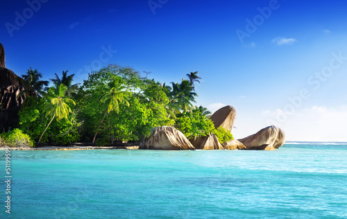 Board z aluminiowym obramowaniem Zachód słońca na plaży, anse źródło d'argent, wyspa la digue, seyc