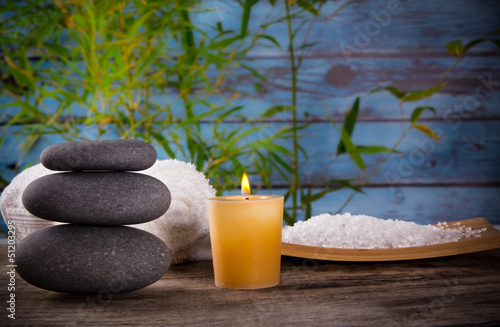 Fototapeta na wymiar Spa still life with aromatic candle