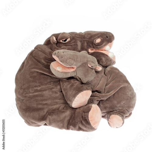 Fototapeta na wymiar hippopotames peluche mère et enfant