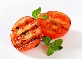 Grilled tomatoes