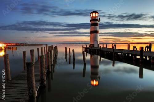 Nowoczesny obraz na płótnie Lighthouse at night - Austria