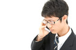 © masa1986 - iPhoneで話す男性　トラブル