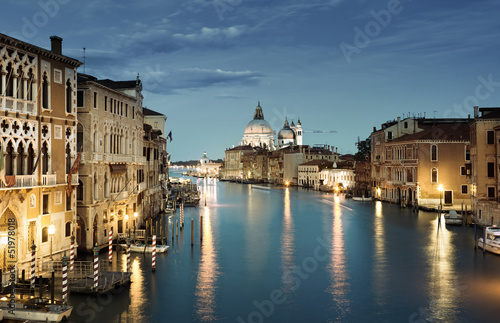 Board z aluminiowym obramowaniem Kanał grande i bazylika santa maria della salute, wenecja, włochy