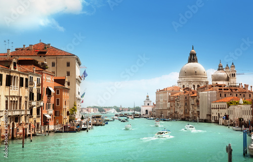 Board z aluminiowym obramowaniem Kanał grande i bazylika santa maria della salute, wenecja, włochy