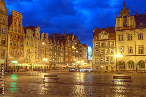 Nowoczesny obraz na płótnie Wroclaw night market before the storm