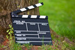 Filmklappe an Baum