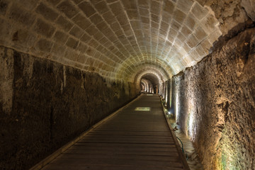 Fototapete - The Templars' Tunnel