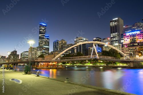 Naklejka samoprzylepna Melbourne city at night