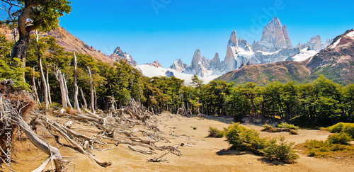 Obraz na płótnie canvas dwuczęściowy "dyptyk" Piękny krajobraz z mt fitz roy w Patagonii, Ameryka Południowa