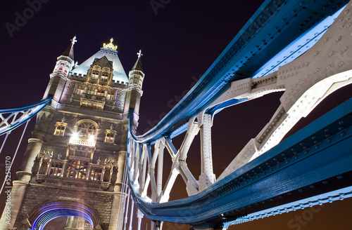 Naklejka samoprzylepna Tower Bridge w nocy