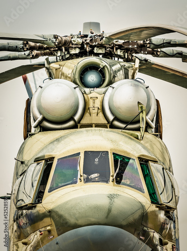 Fotoboard na płycie Widok z przodu rosyjskiego helikoptera wojskowego.