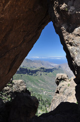 Wall Mural - Felsentor am Roque Nublo, Gran Canaria