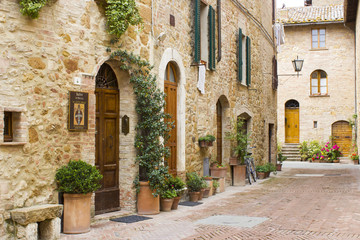 lovely tuscan street, Pienza, Italy