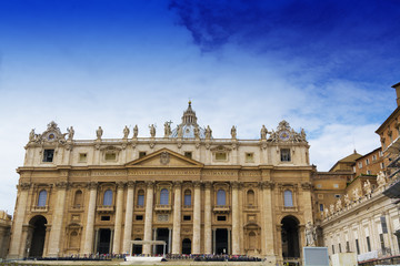 Wall Mural - The palace of Vatican with beautifull sky