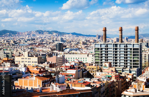 Fotoboard na płycie Barcelona miasto z montjuic w pochmurny dzień