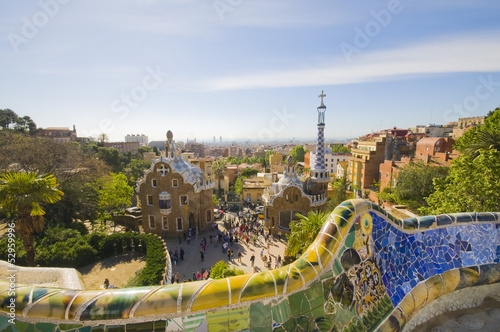 Obraz na płótnie canvas Gaudì's parc guell w barcelonie
