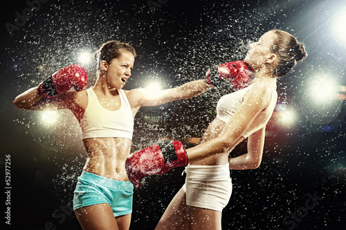 Nowoczesny obraz na płótnie Two pretty women boxing