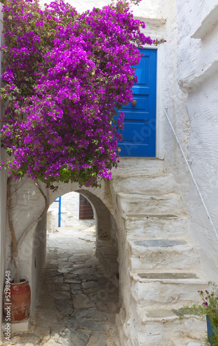 Naklejka na drzwi The medieval town of Naxos island in Greece