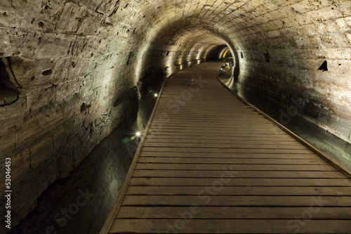 Board z aluminiowym obramowaniem Tunel templar w acco