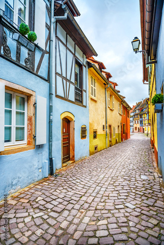 Naklejka dekoracyjna Colmar, Petit Venice, narrow street and traditional houses. Alsa