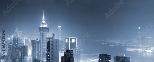 Board z aluminiowym obramowaniem Noc w Hongkongu