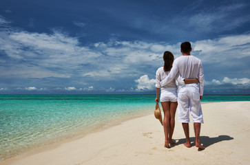 Sticker - Couple on a beach at Maldives